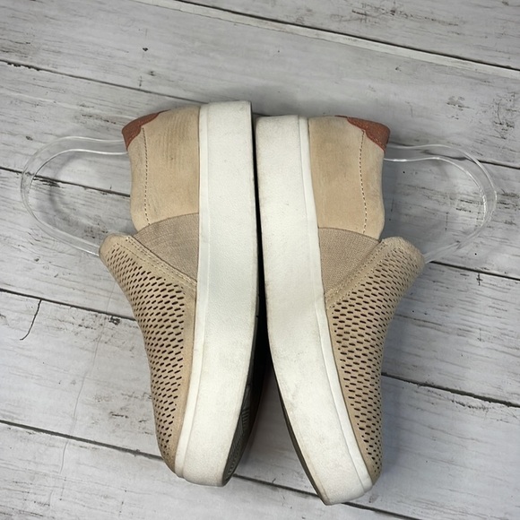 Dr. Scholl's Abbot Lux Tan Suede Platform Slipon Sneaker - Picture 7 of 13
